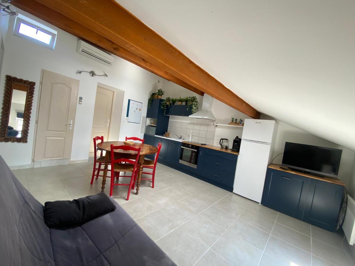Appartement Climatise Au Pied Du Mont Ventoux Malemort-du-Comtat Екстериор снимка
