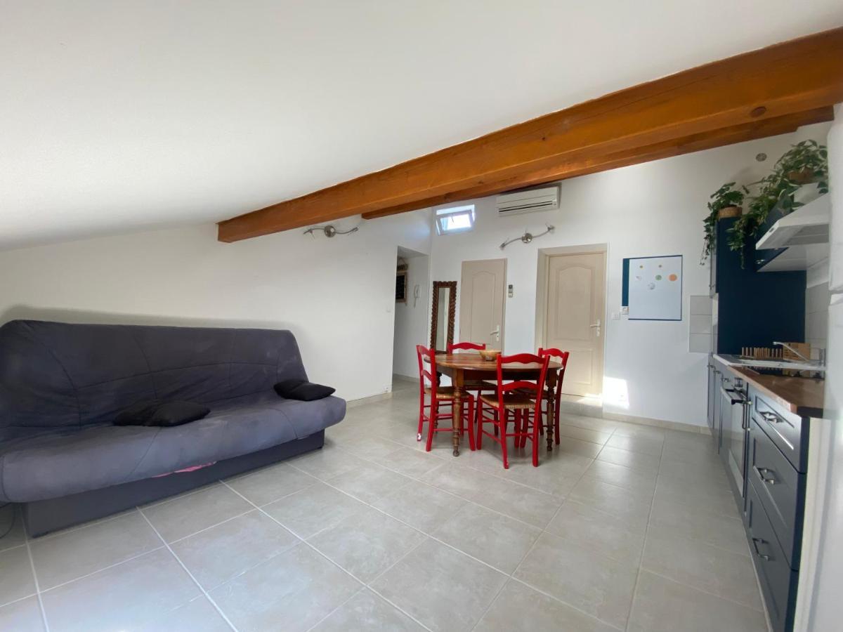 Appartement Climatise Au Pied Du Mont Ventoux Malemort-du-Comtat Екстериор снимка